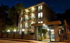 Opera Suites Apart Hotel